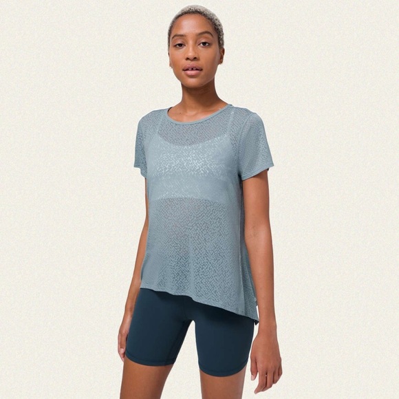 Lululemon Loop Around Tee - Picture 2 of 8